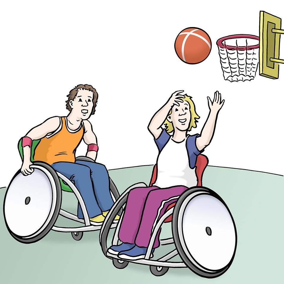Zwei Menschen im Rollstuhl spielen Basketball und werfen einen Ball auf einen Korb.